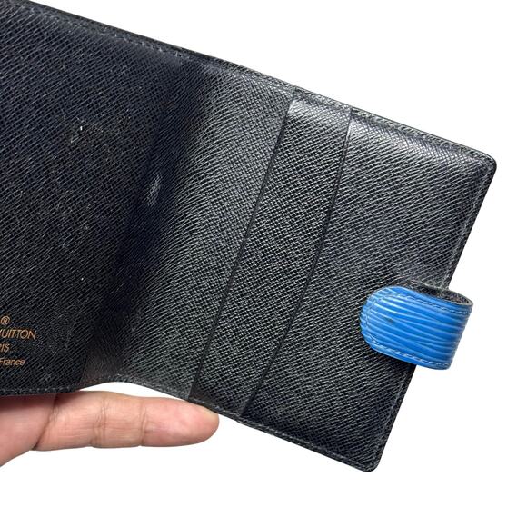 Louis Vuitton Blue Buckle Wallet - Picture 7 of 13